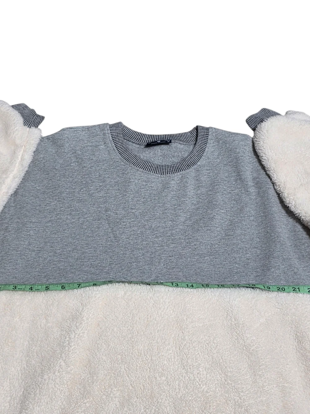 Spirit Jersey Holiday Nights Sherpa Pullover Sweatshirt Gray Cream Cozy Sz M